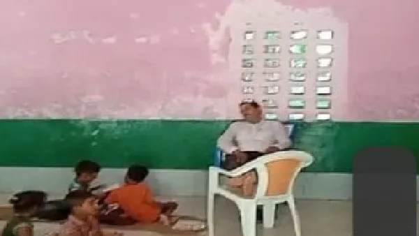 Up news deoria teacher has slept in school time