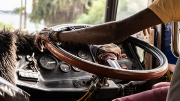 The Driver Stopped The Bus Halfway After Arguing With His Girlfriend At Udupi
