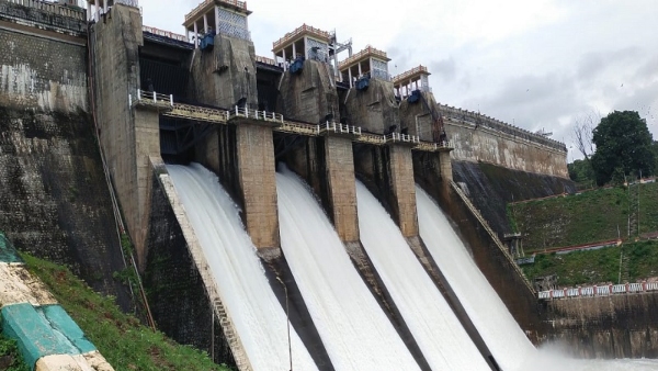 Water Discharged From Harangi As Dam Approaches Its Full Level Water Discharged From Harangi As Dam Approaches Its Full Level