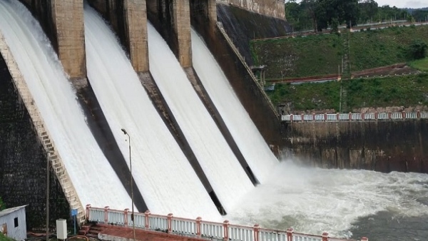 Harangi Dam Released Huge of Water on Sunday Flood alert for Harangi Basin Area inflow level