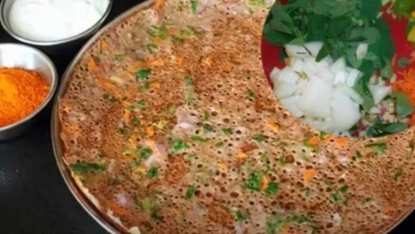 How to make healthy Ragi vegetable dosa recipe explained with step by step