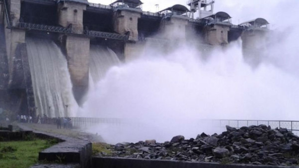 Heavy Rain Hemavathi Reservoir 45-50 Thousand Cusecs Water To River Flood Warning