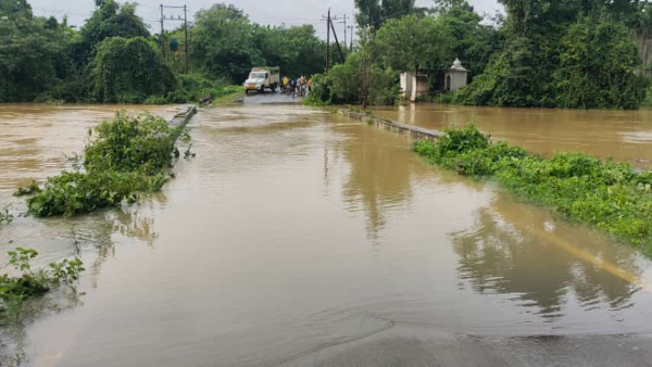 Heavy Rain and Dam Outflows Flood 231 Villages in Uttara Karnataka 50 Bridges Collapse