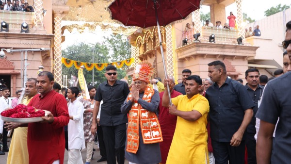 Lord Jagannath Rath Yatra begins in Ahmedabad