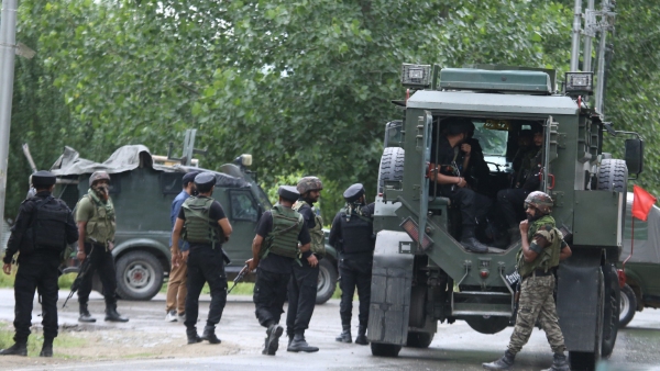 Kulgam Encounter 2 Soldiers Killed 4 Terrorists Neutralized in Jammu and Kashmir