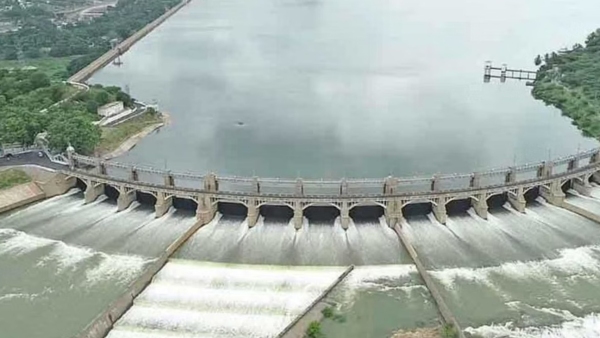 Karnataka Releases 70 000 Cusecs Water to Tamil Nadu Mettur dam inflow details