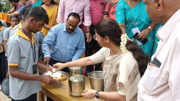 Mid Day Meal Special Meals For School Students