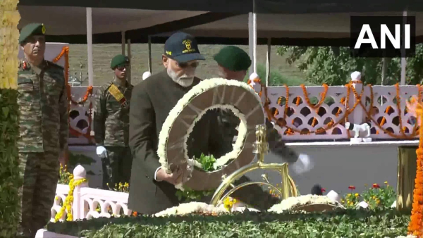 PM Narendra Modi Honours Heroes On 25th Anniversary of Kargil Vijay Diwas