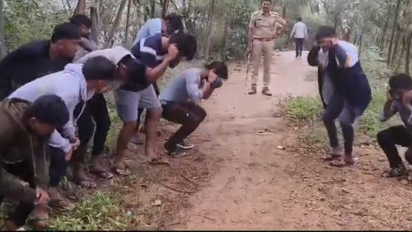 Tourists photoshoot at danger spot near Bharachukki Waterfalls