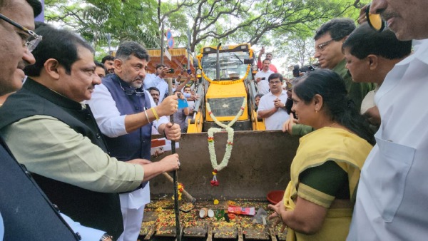 DK Shivakumar Gave Green Signal For Project of Rs 1800 Crore worth 157 KM road White Topping DK Shivakumar Gave Green Signal For Project of Rs 1800 Crore worth 157 KM road White Topping
