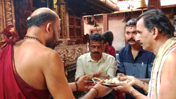 VHP Holds Prayer Against Rahul Gandhi In Polali Rajarajeshwari Temple