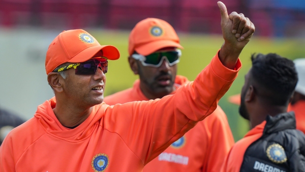 Rahul Dravid Refuses Rs 2 5 Crore Extra Bonus to Ensure Equal Rewards for Support Staff