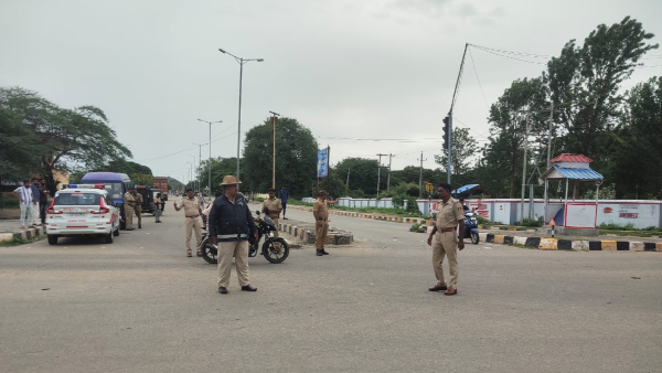 Gundlupete-Kerala road connectivity closed-what is the reason