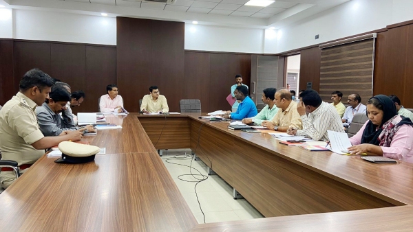 Tungabhadra Dam inflow risen High Alert and district collector had meeting