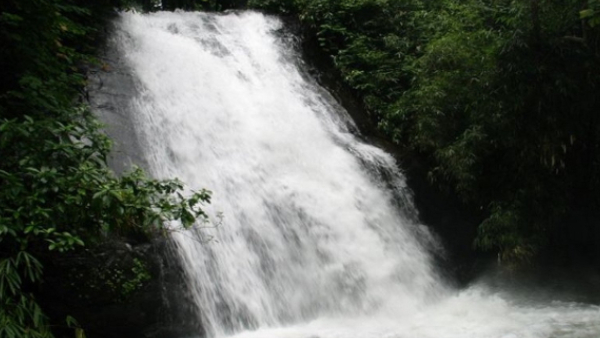 Know About Chikkamagaluru district s amazing waterfall
