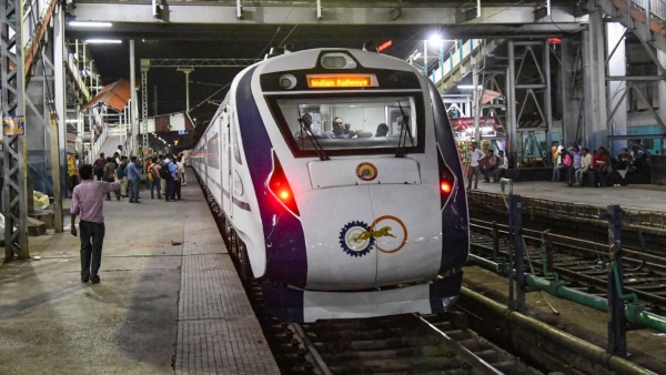 Allowance for additional stopping of Vande Bharat Express Train at Yadagiri station