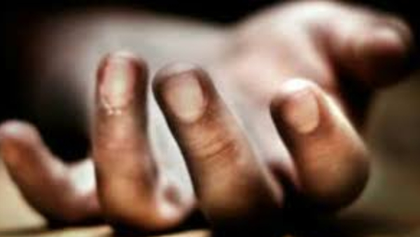 Bike hit to lorry near Molakalmuru Taluk one death