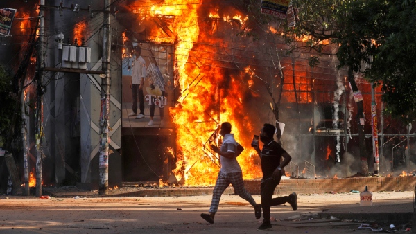 Bangladesh Protest 100 killed in violent clashes in Bangladesh