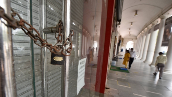 Farmer Entry Denied To Mall In Bengaluru BBMP Order