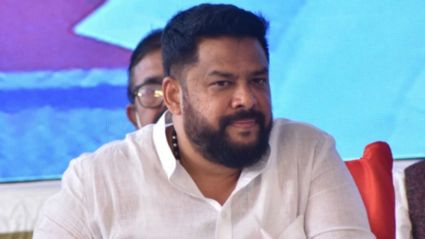 ED Officials Raid On Karnataka Former Minister B Nagendra s Aides