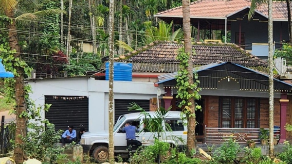 Congress leader stole electricity in chikkamagaluru police stole money in Bengaluru