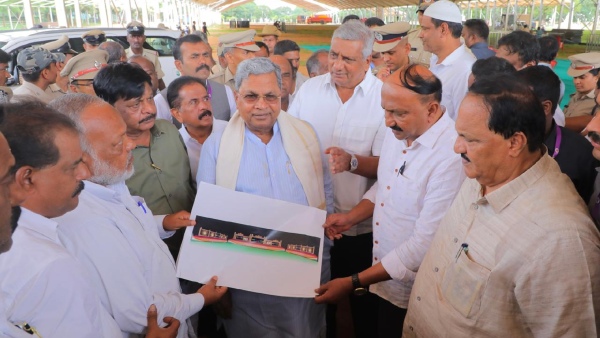 BS Yediyurappa s Case and My Case Are Different CM Siddaramaiah