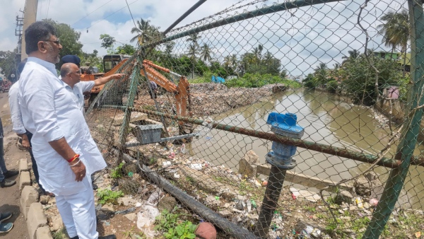 DCM DK Shivakumar Inspect Damage Areas in Bengaluru Promises Swift Action