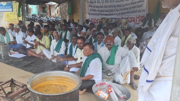Water should be release to these lakes and Gayathri dam Farmer demand in Hiriyur