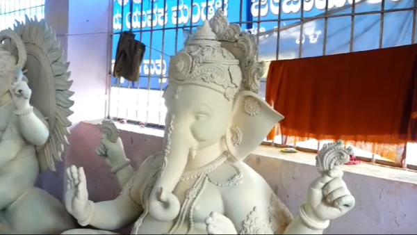 Ganesh Chaturthi 2024 Maratha Galli Hubli Ka Maharaja Ganesh Idol Get Final Touch Ganesh Chaturthi 2024 Maratha Galli Hubli Ka Maharaja Ganesh Idol Get Final Touch