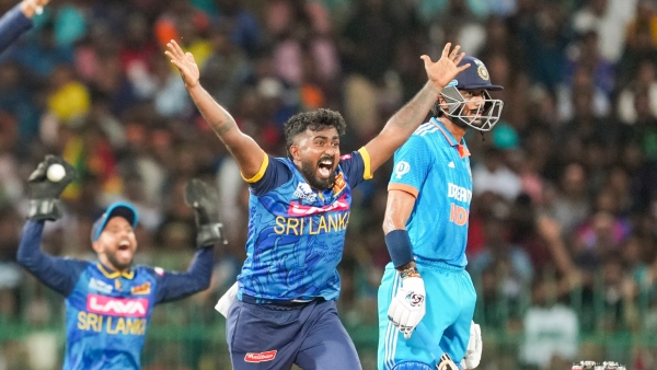 Sri lanka beats india 2nd odi match