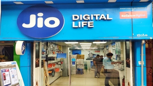 Jio s 349 Plan Offers 2GB Daily Data and Unlimited 5G Access for 28 Days