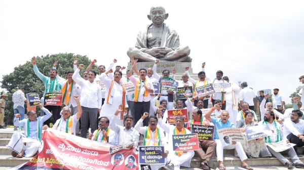 Karnataka Wants Rashtrapati Ruling BJP Outrage against Siddaramaiah led Congress Government