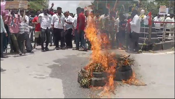 Muda scam Protests against the governor in Hassan Shivamogga Chikkamagaluru