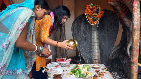 Nag Panchami 2024 Date Auspicious Time Offerings Mode of Worship in kannada