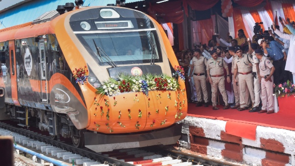 Know Bengaluru-Madurai New Vande Bharat Express train ticket price and timings Know Bengaluru-Madurai New Vande Bharat Express train ticket price and timings