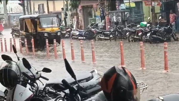 Heavy Rain in Many parts of Chamarajanagar district Roads are flooded