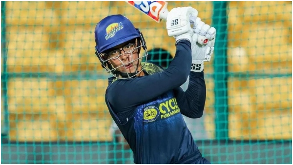Samit Dravid Hits a Stunning Six in the Maharaja Trophy 2024