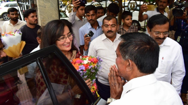 Why Sumalatha Not Participated In BJP JDS Mysore Chalo Padayatra Why Sumalatha Not Participated In BJP JDS Mysore Chalo Padayatra