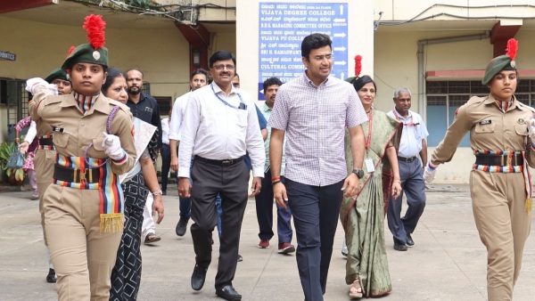 Traffic Issue In Bengaluru City MP Tejasvi Surya Urge To DK Shivakumar