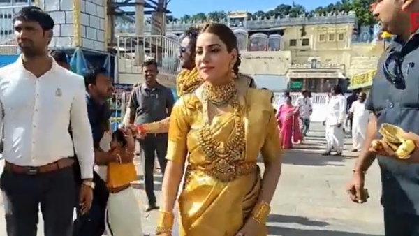 Tirumala Family wearing 25 kg gold and came to Tirupati srivari darshan - video Tirumala Family wearing 25 kg gold and came to Tirupati srivari darshan - video