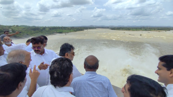 Government Formed Committee for Review All Dams in State after Tungabhadra Dam Issue