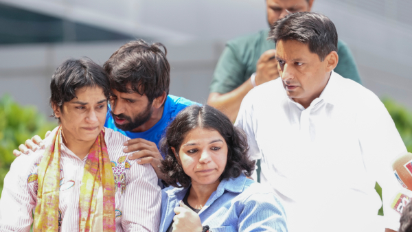 Vinesh Phogat Grateful for Warm Welcome Post Paris Olympics