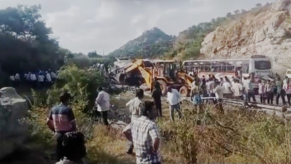 Accident between Lorry and Government Bus 8 death