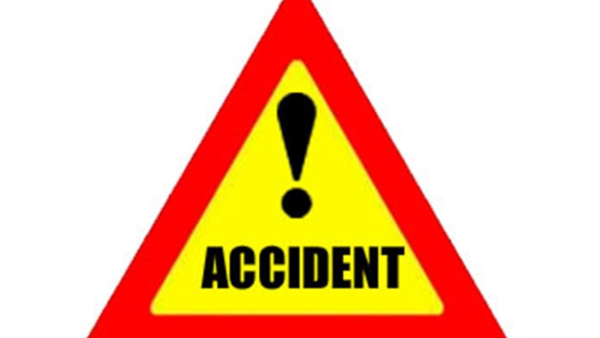 A tipper lorry dragged couple for 300 meters near Gundlupet CCTV video viral