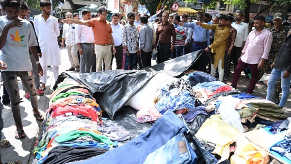 BBMP BESCOM joint operation to prevent tree danger in Bangalore