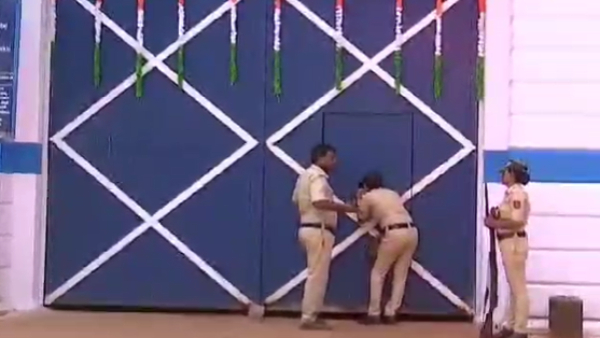 Actor Darshan Case Belagavi Jail Prisoners Protest for Cigarette Tobacco and Other Intoxicants Actor Darshan Case Belagavi Jail Prisoners Protest for Cigarette Tobacco and Other Intoxicants