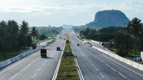 New National Highways Fee Rules No Toll Vehicles Up To 20 KM