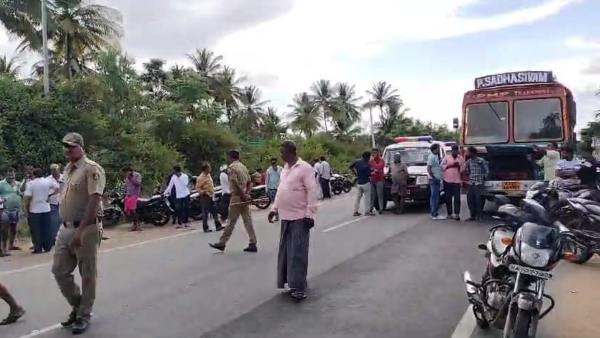 Bike Rider death on the spot due to Mahindra Bolero car hit near Chamarajanagar