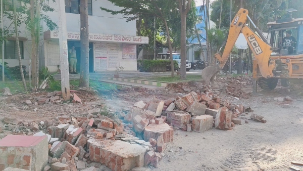 Chikkaballapur early morning JCB noise Shock for building owners