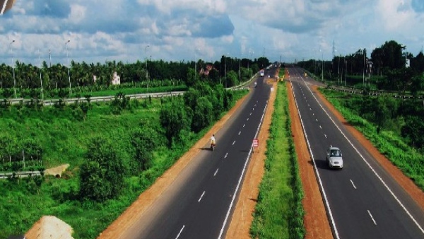 Restriction to Motorists in this national highway left side on September 15 near chitradurga Restriction to Motorists in this national highway left side on September 15 near chitradurga